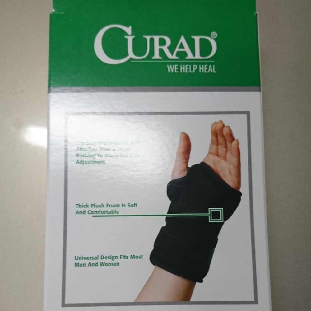 Curad wrist sprain splint brand new .one size fit